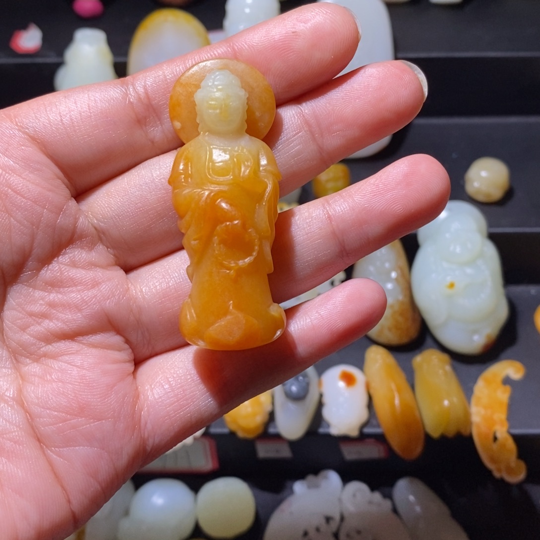 馨***阁和田玉未镶嵌颈饰