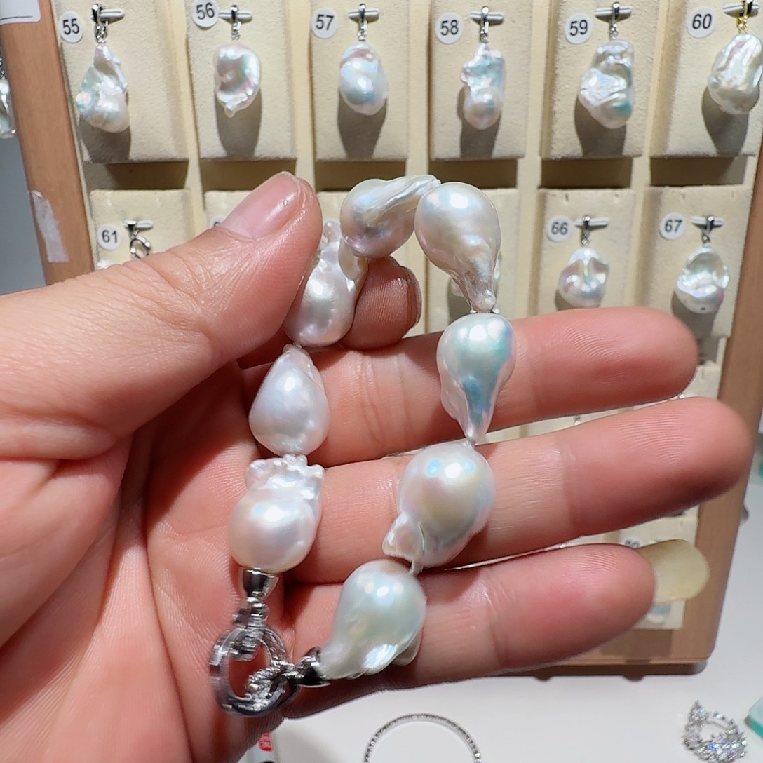 合金淡水珍珠颈饰