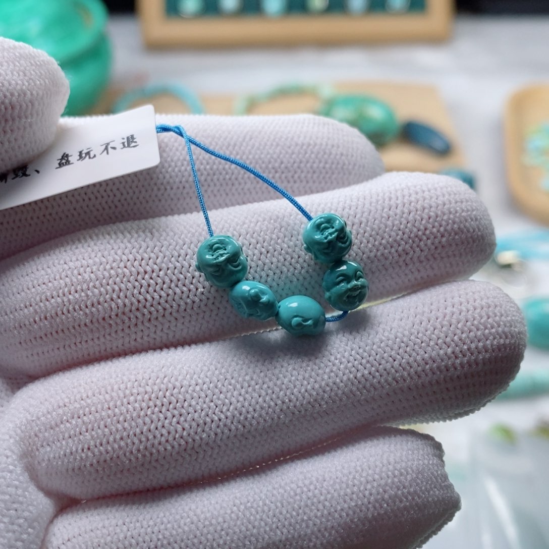 绿松石颈饰未镶嵌