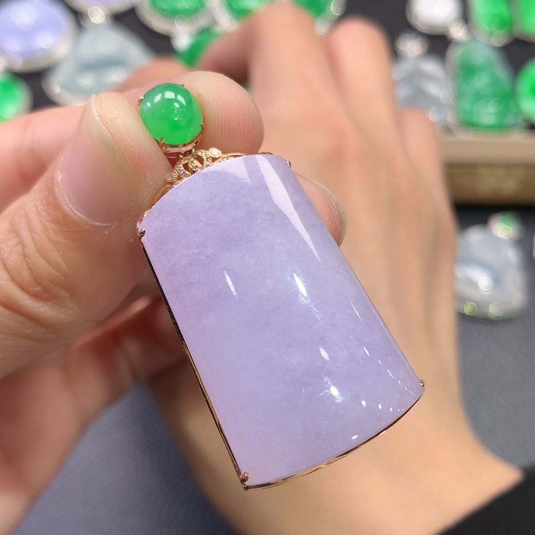 翡翠吊坠(赠链)18K金镶嵌