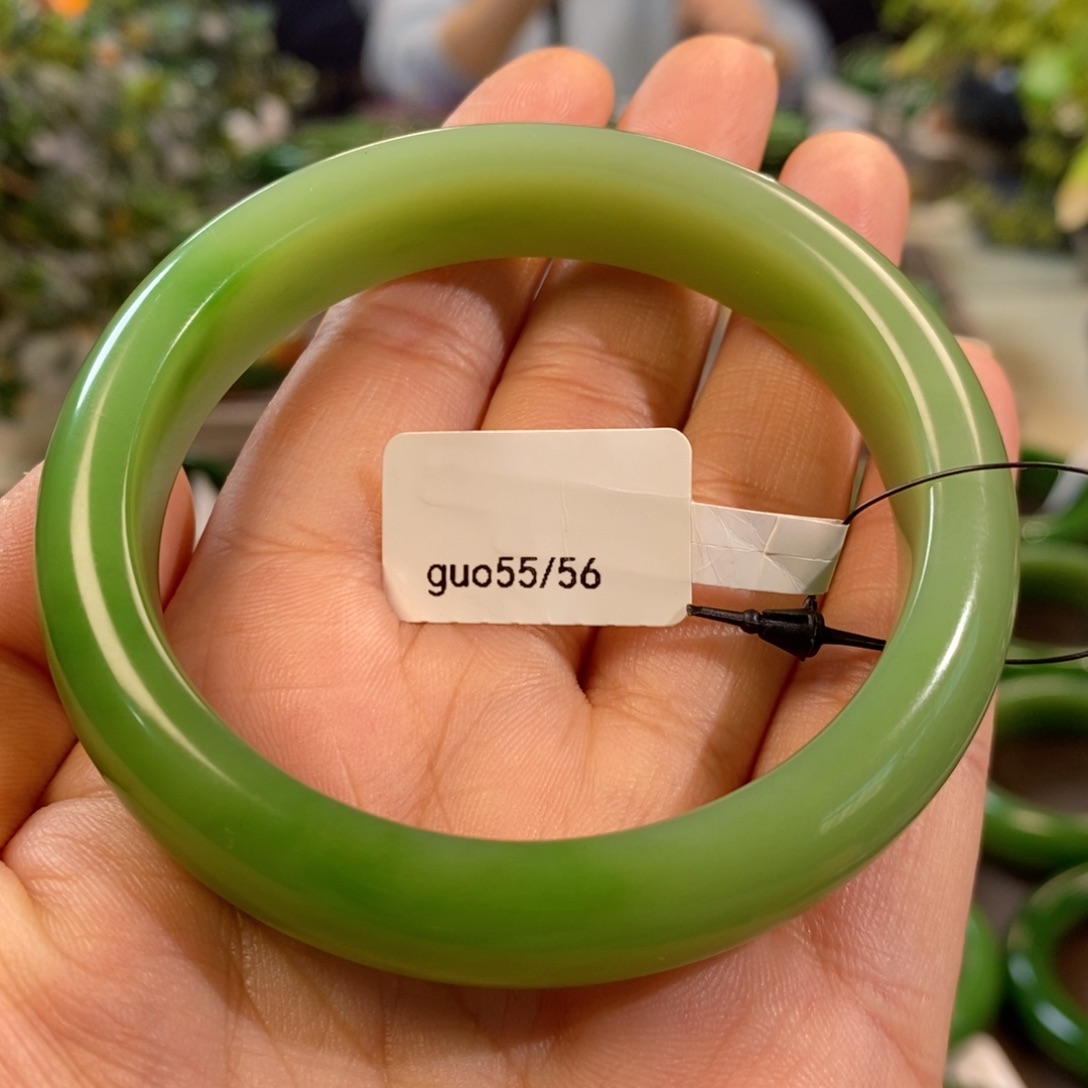 和田玉（碧玉）手镯未镶嵌