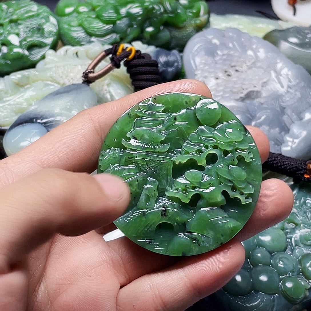 颈饰未镶嵌和田玉