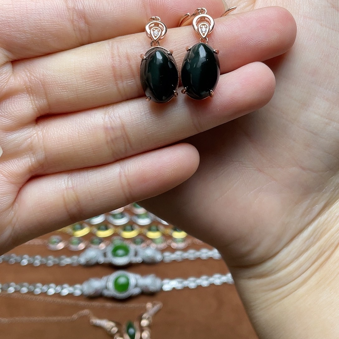 和田玉（碧玉）银S925镶嵌吊坠(赠链)耳钉