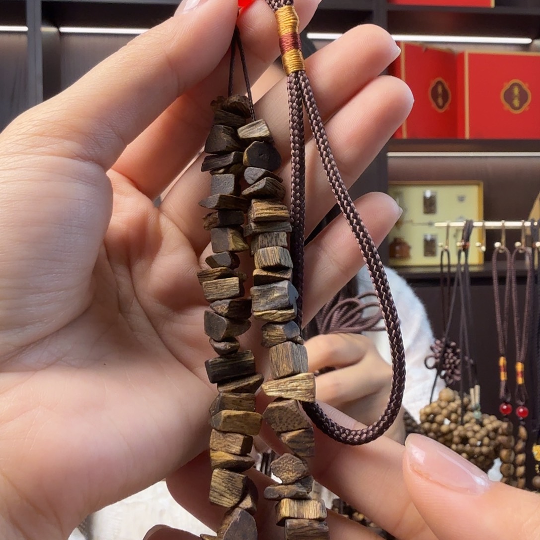 沉香沉香碎屑车挂两绳10g+ 移动的香薰