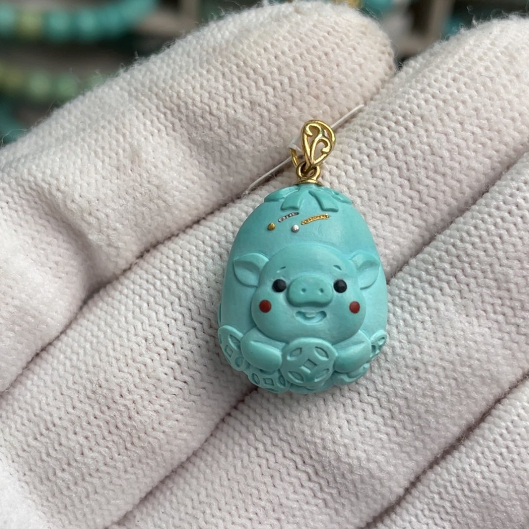 绿松石18K金镶嵌钱袋小猪