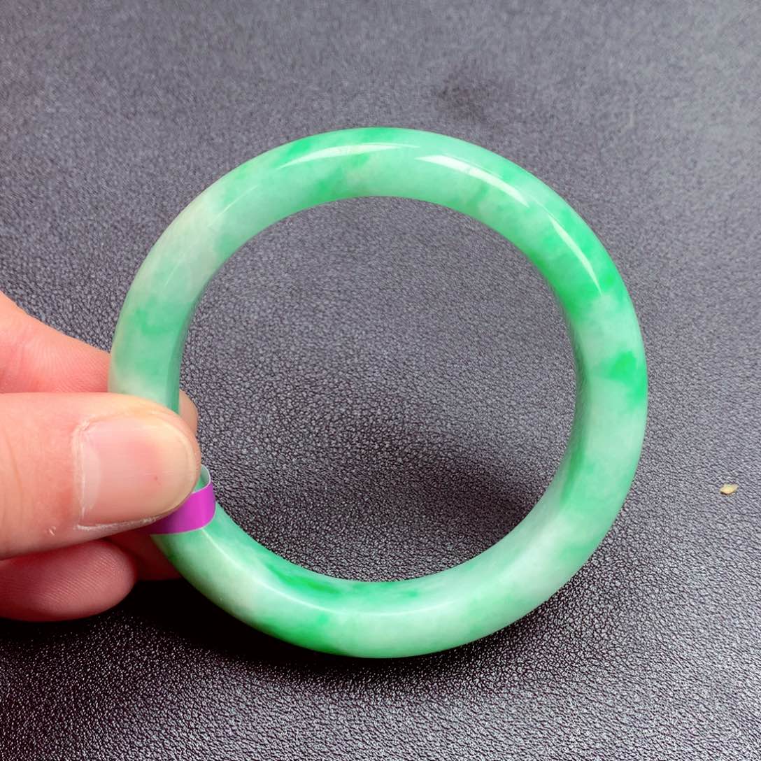 翡翠手镯未镶嵌?****ᴱ缅甸翡翠