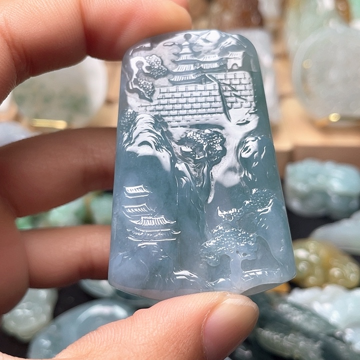 翡翠颈饰未镶嵌哭*