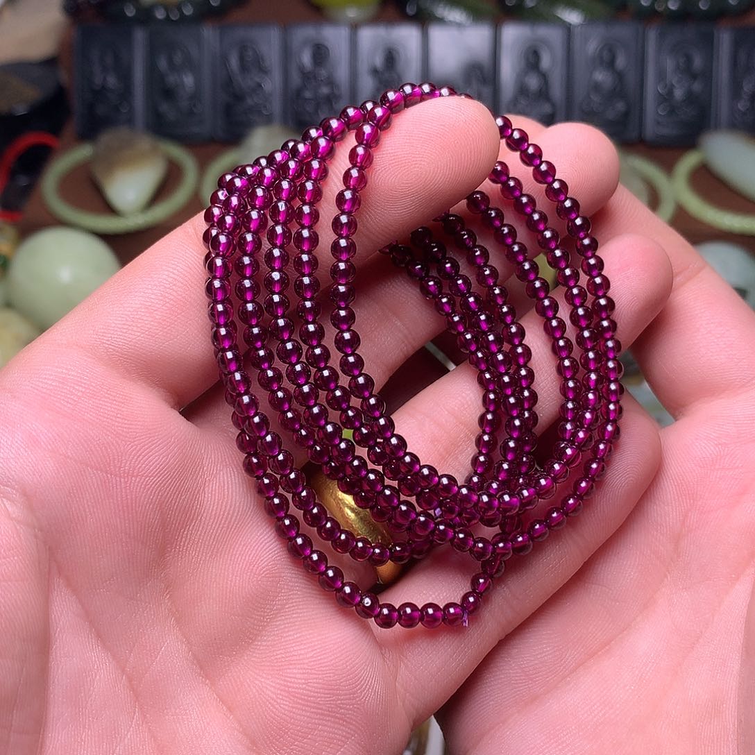 未镶嵌手链石榴石（紫牙乌）春*