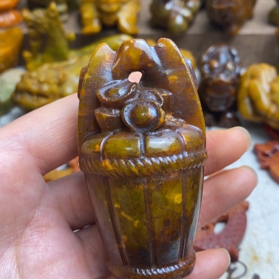 蛇纹石玉未镶嵌颈饰23