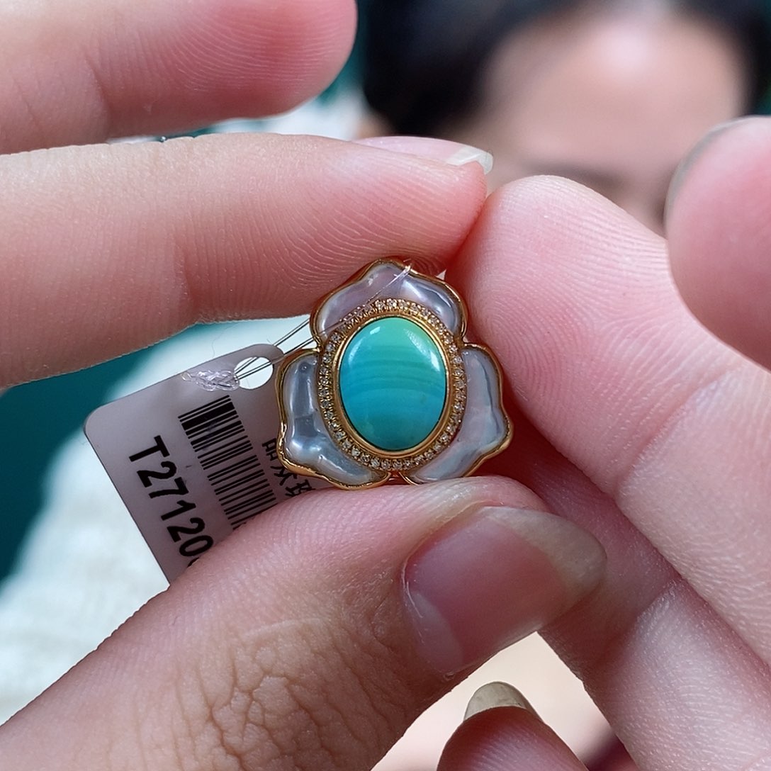 绿松石珠宝奇石18K金镶嵌