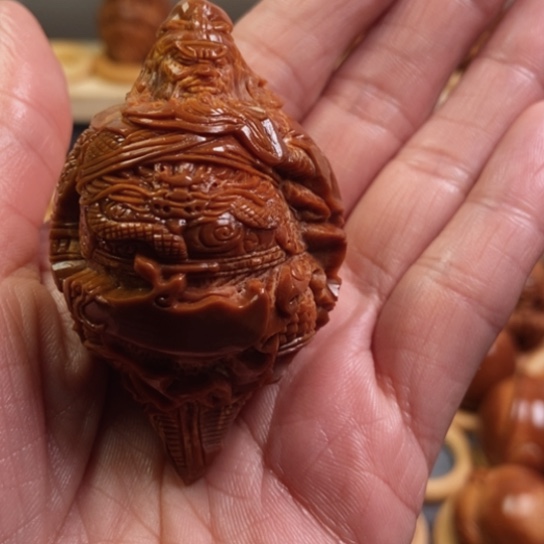 橄榄核手串/手链瓜**二关公一个