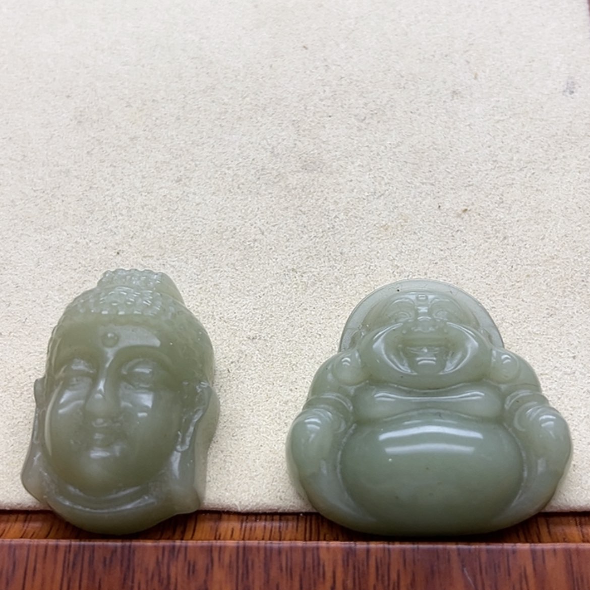 【闪购商品】石英质玉手镯未镶嵌拍一发一果绿佛