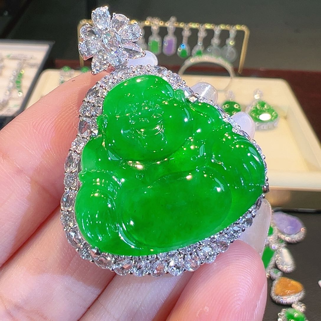 翡翠吊坠(不含链)18K金镶嵌翡翠