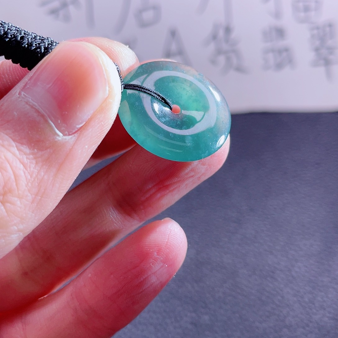 翡翠颈饰未镶嵌888888888