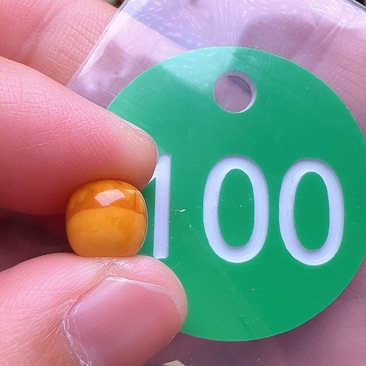 蜜蜡裸石未镶嵌会****人8m m