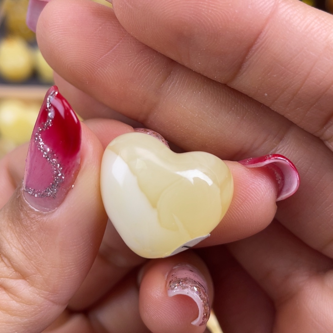 琥珀裸石未镶嵌蜜蜡