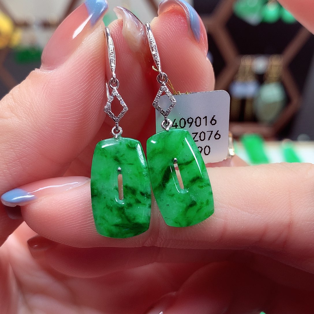 翡翠耳饰18K金镶嵌天然翡翠