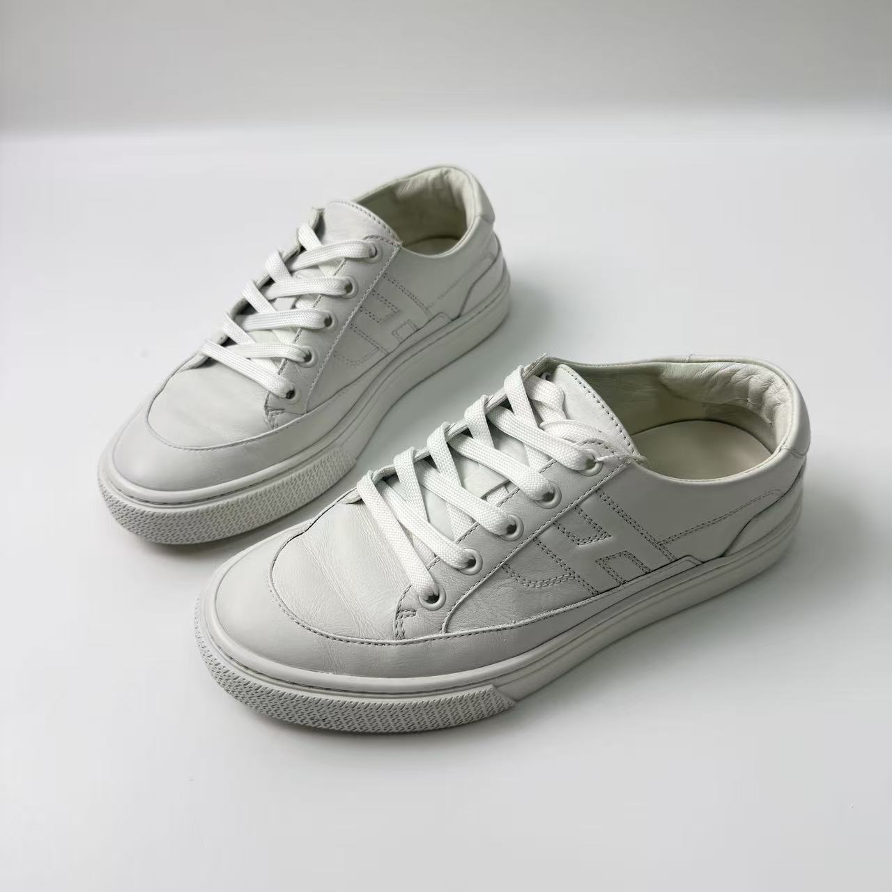 95新 Hermes/爱马仕 37.5码/仔仔女鞋/白色H后跟logo板鞋1043