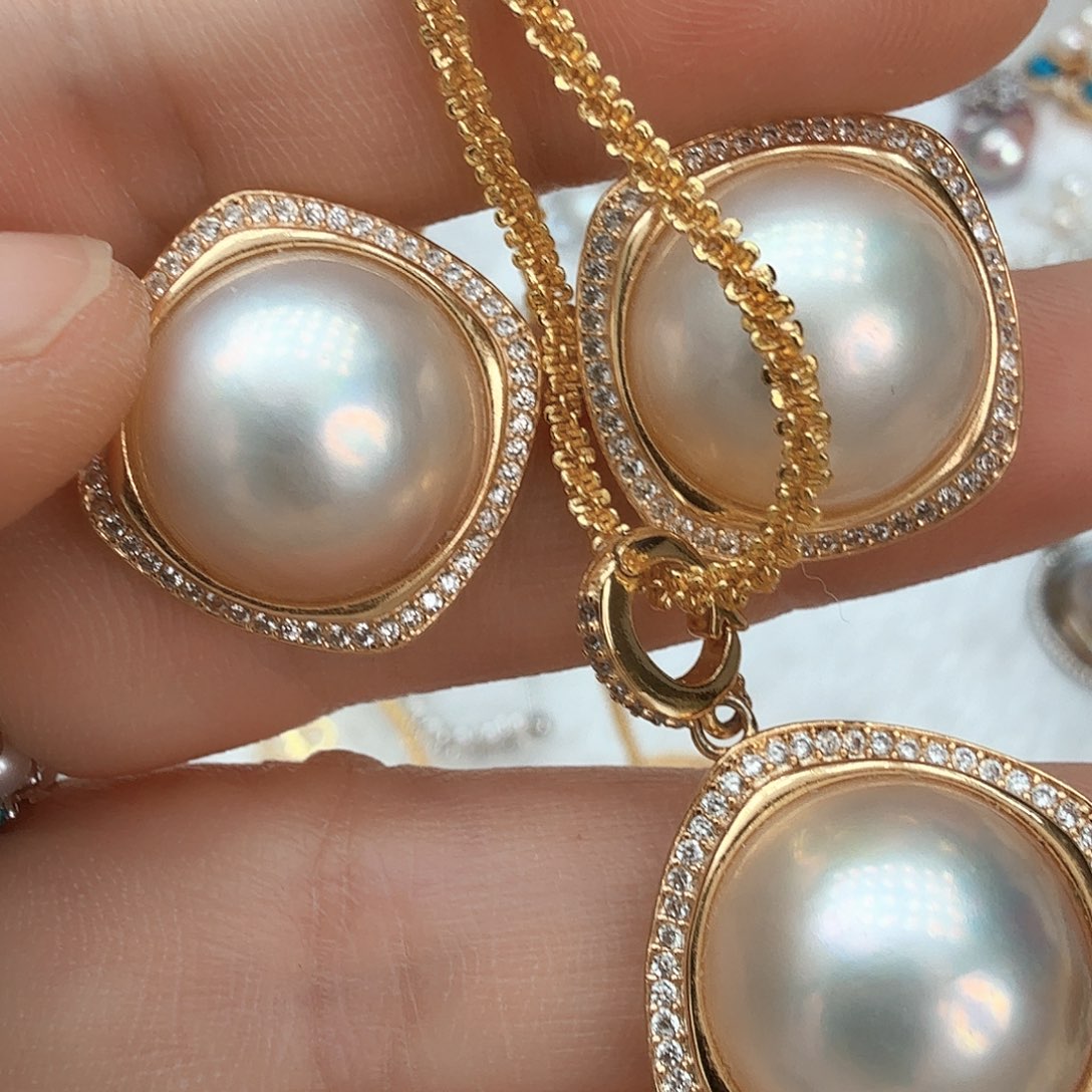 未镶嵌拼合珍珠（马贝珠）耳饰