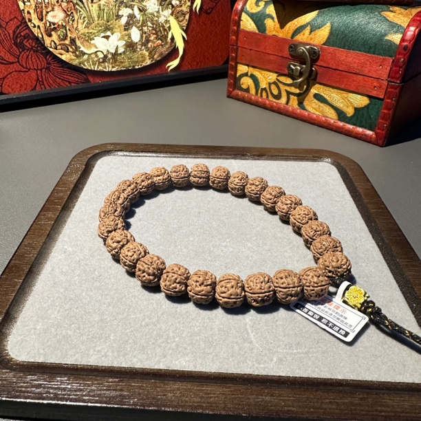 单圈藏式盘龙纹盘玩佛珠