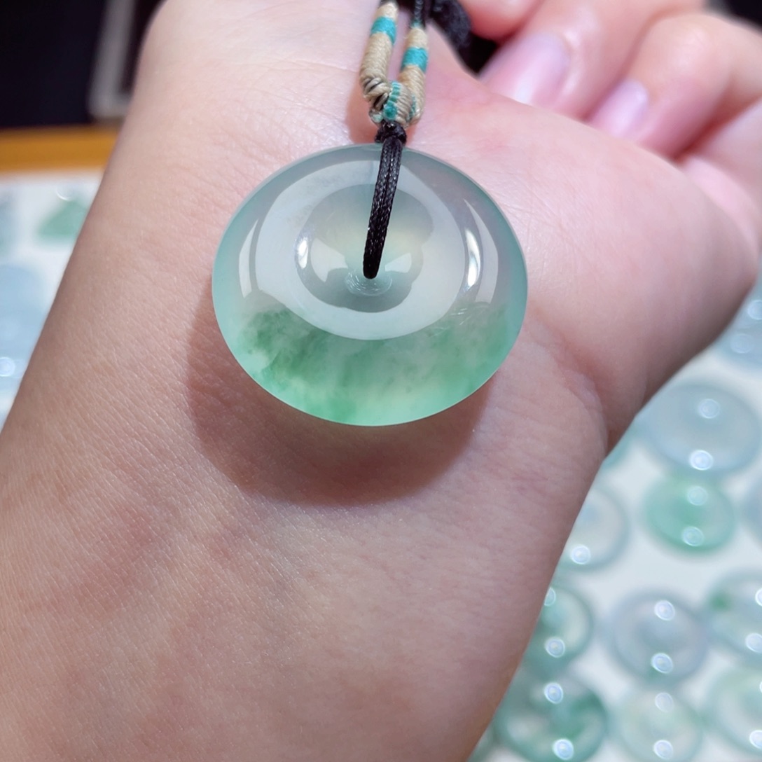 颈饰未镶嵌翡翠扣子