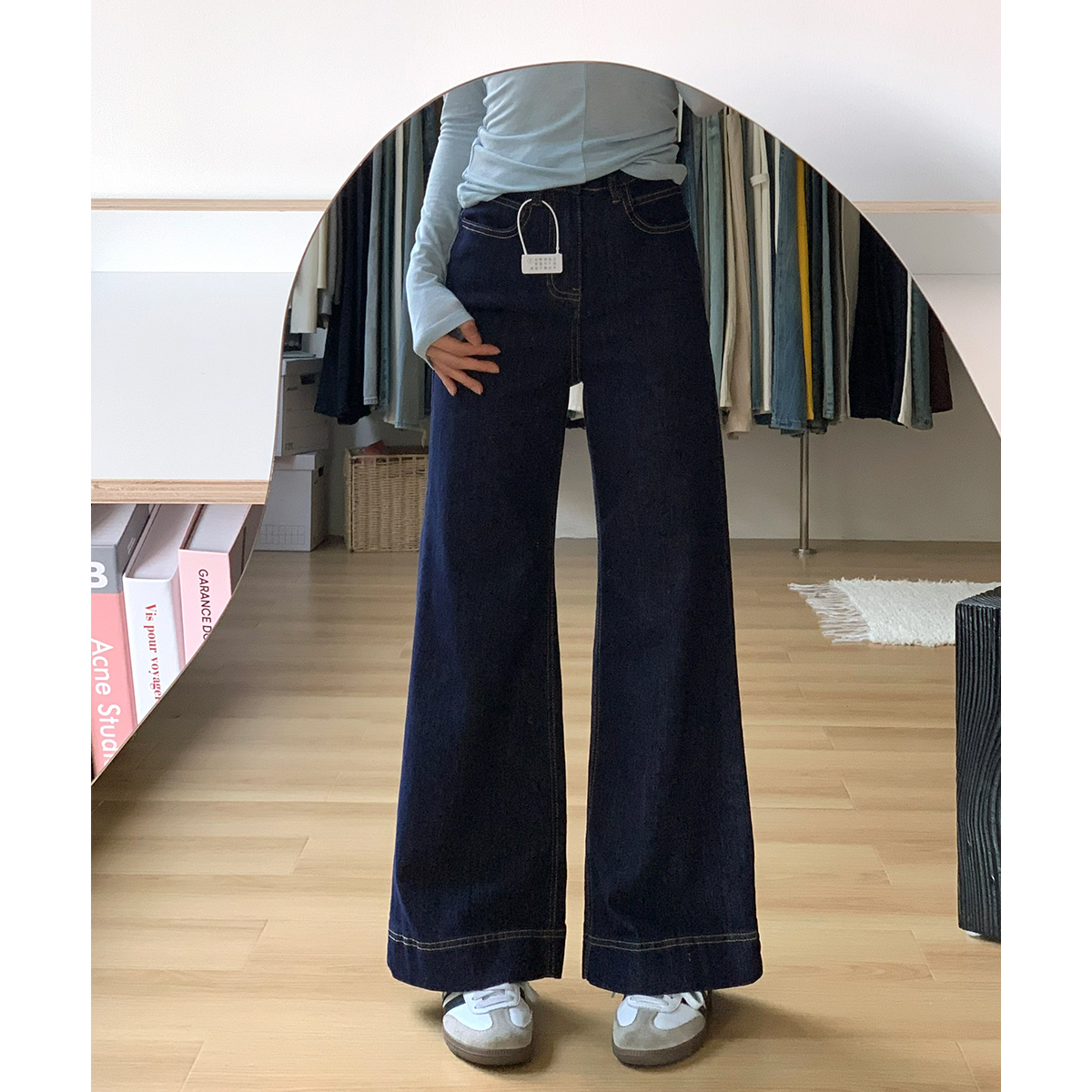 丹宁蓝不贴腿微喇牛仔裤女2025秋季新款小众防褪色高腰显瘦拖地裤