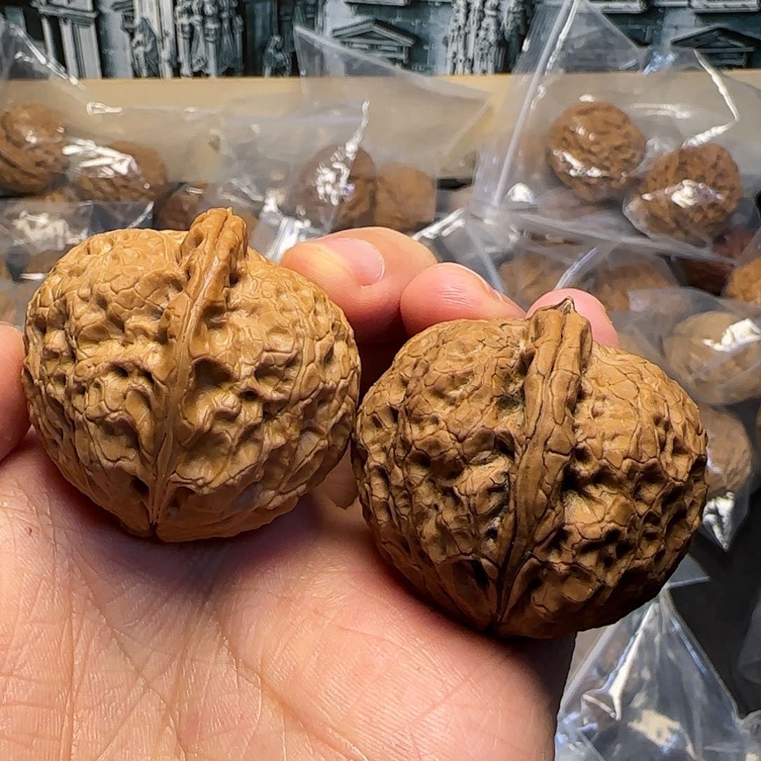 文玩核桃把件玉玲珑43精对