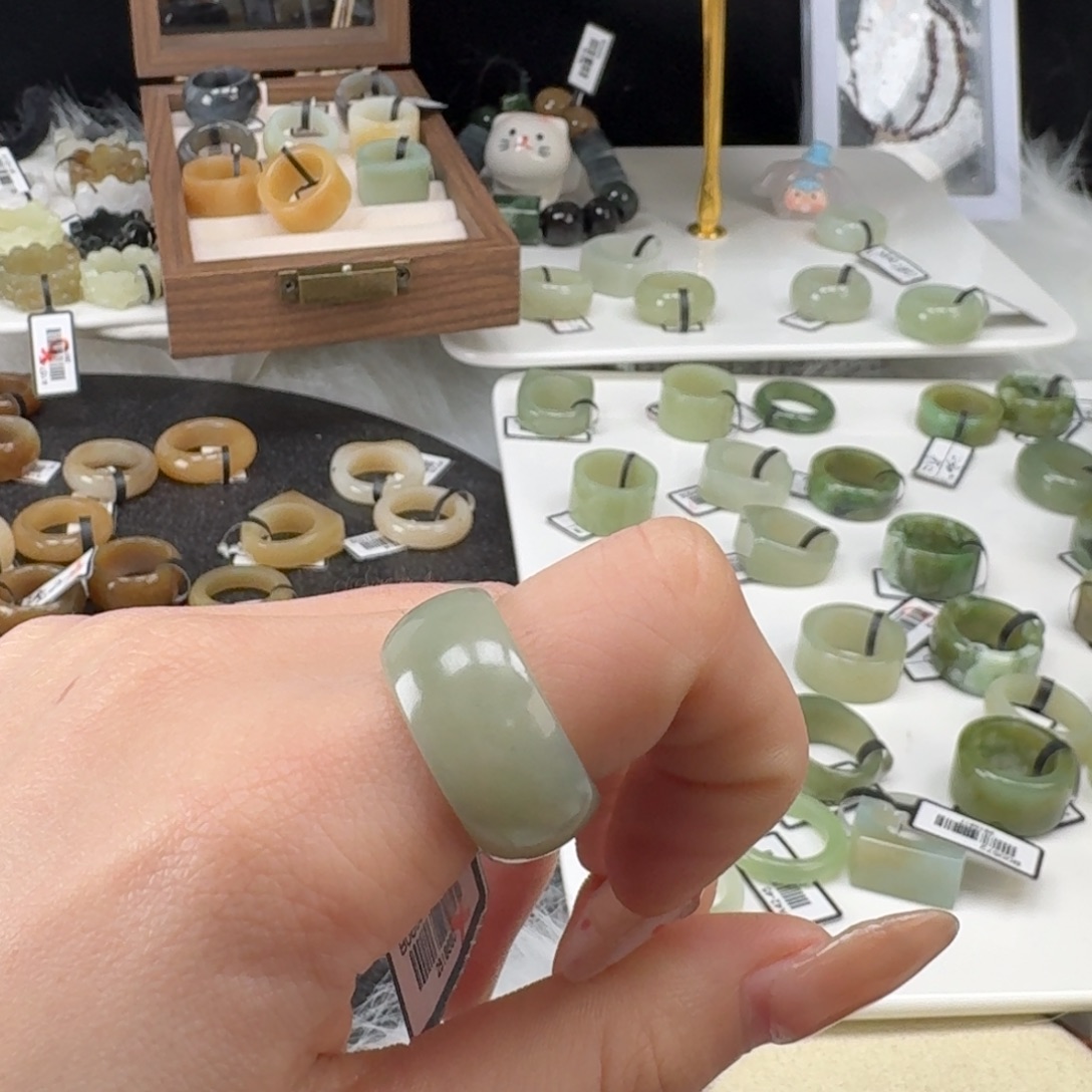 和田玉未镶嵌戒指o91粉青轮胎17.5