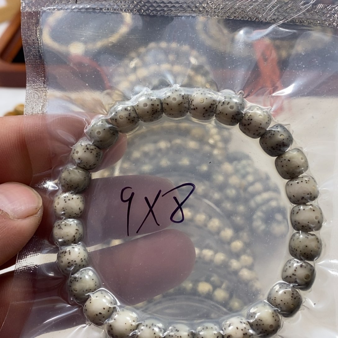 星月菩提手串9*8 石玉料一线天