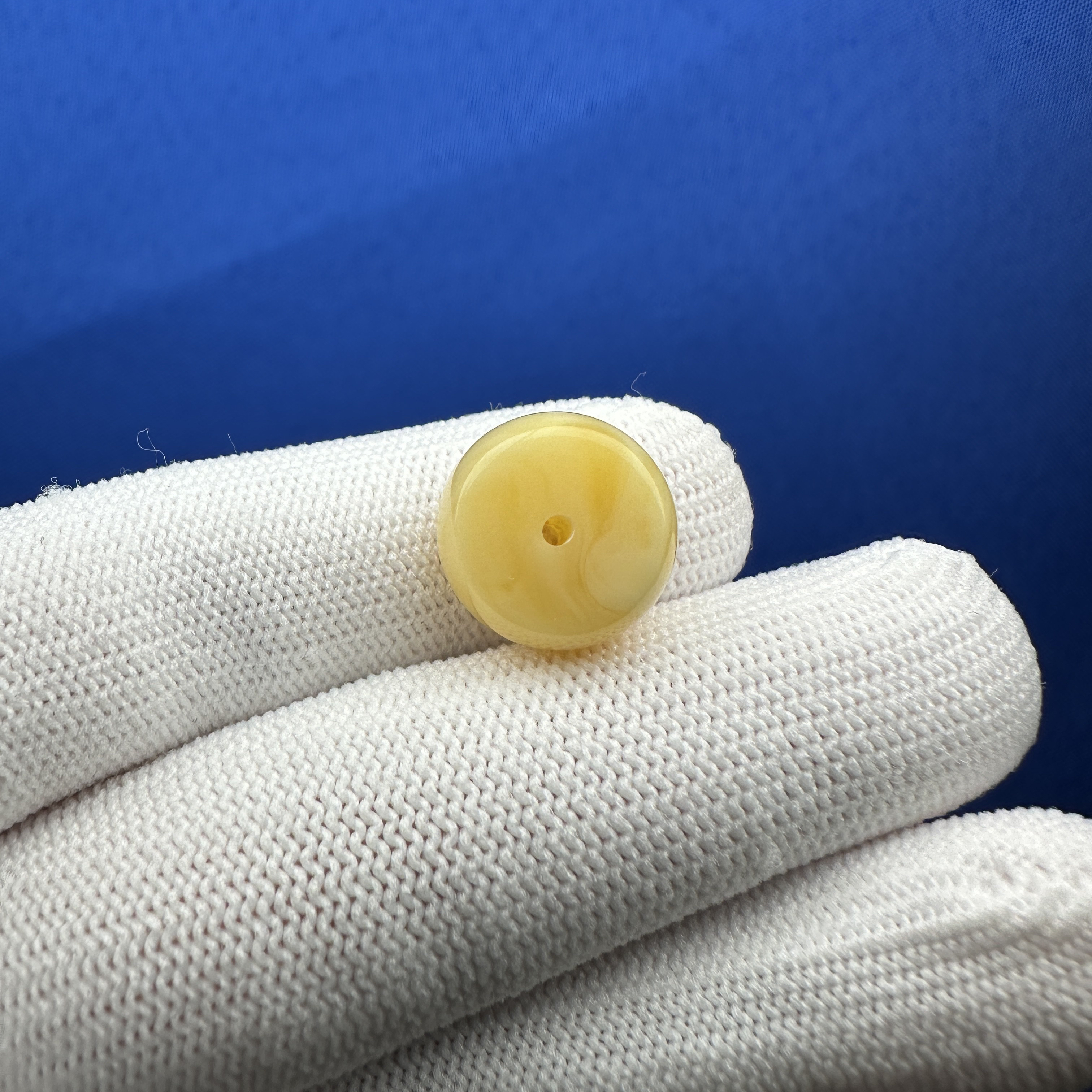 J2780天然矿源蜜蜡墩子13.6*8.7mm 支持复检假一罚四