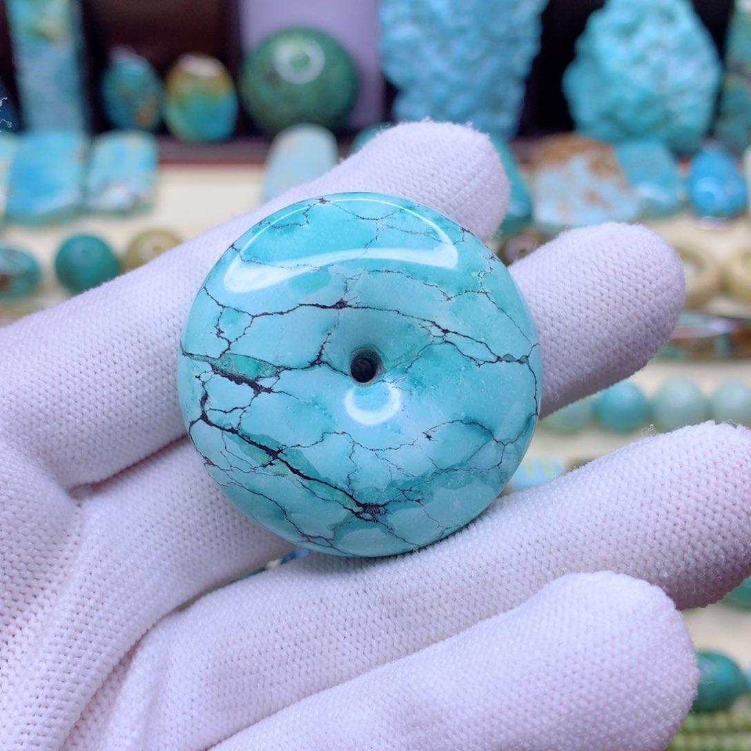 绿松石颈饰未镶嵌