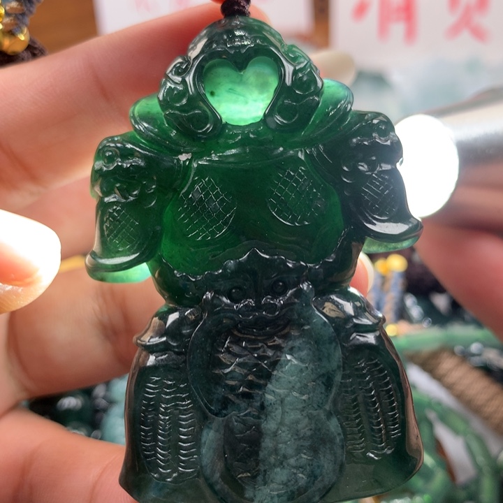 翡翠颈饰未镶嵌保真天然A货翡翠