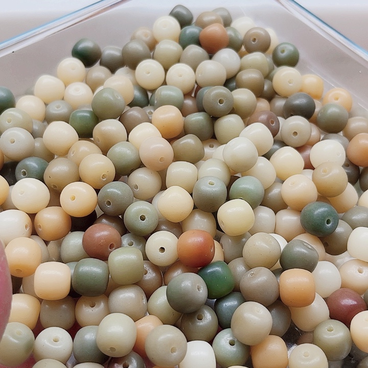 白玉菩提吊坠瑕疵10-9多宝桶珠100颗卡灯牌宠100颗