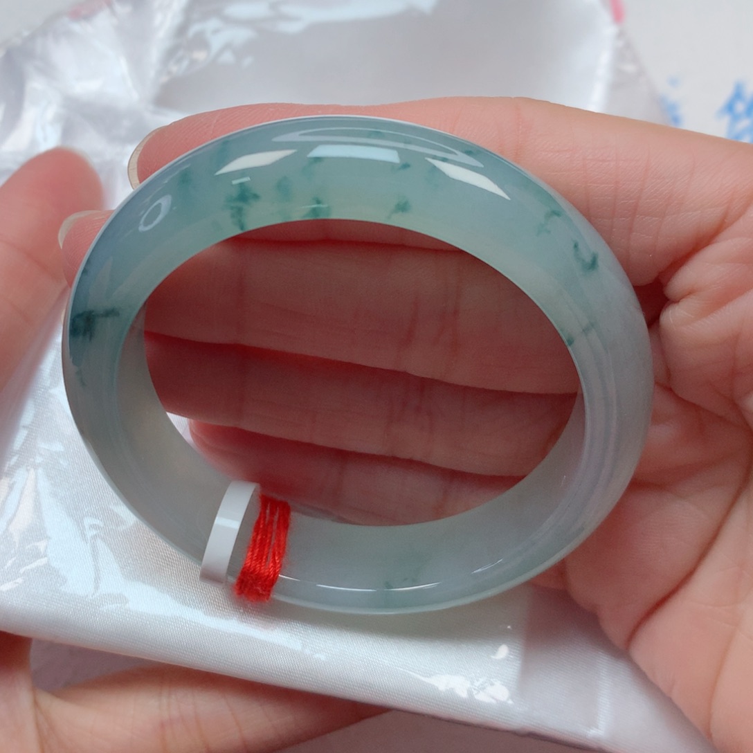 翡翠手镯未镶嵌52圈 无包容 小万毕业 强推