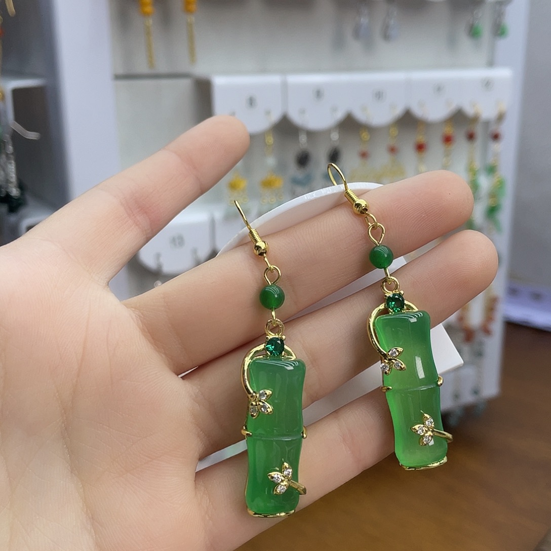 玛瑙/玉髓合金耳钉一物一图，以实物为准