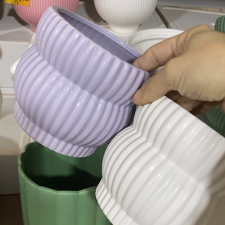 陶瓷花盆有孔 瑕疵介意勿拍 