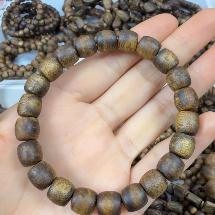 沉香手串*️*沉香绿奇楠鼓珠卡十单圈9