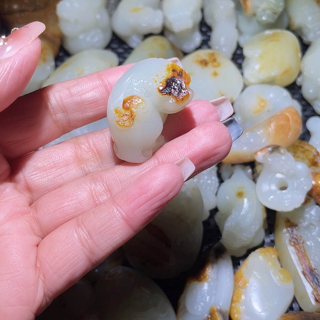 和田玉（糖玉）未镶嵌挂件