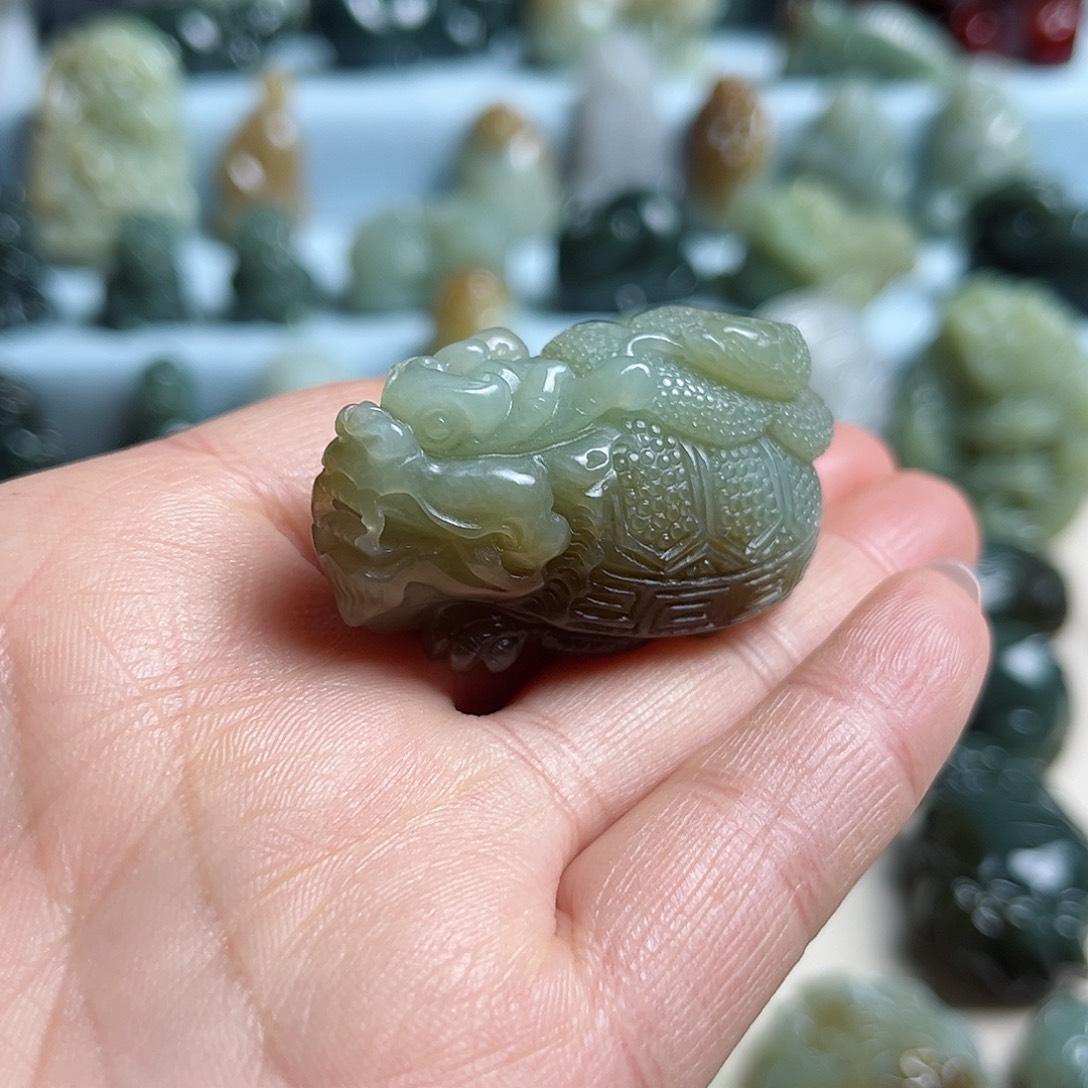 不****和田玉未镶嵌把件