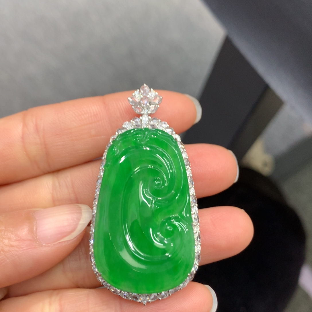 翡翠18K金镶嵌吊坠(不含链)