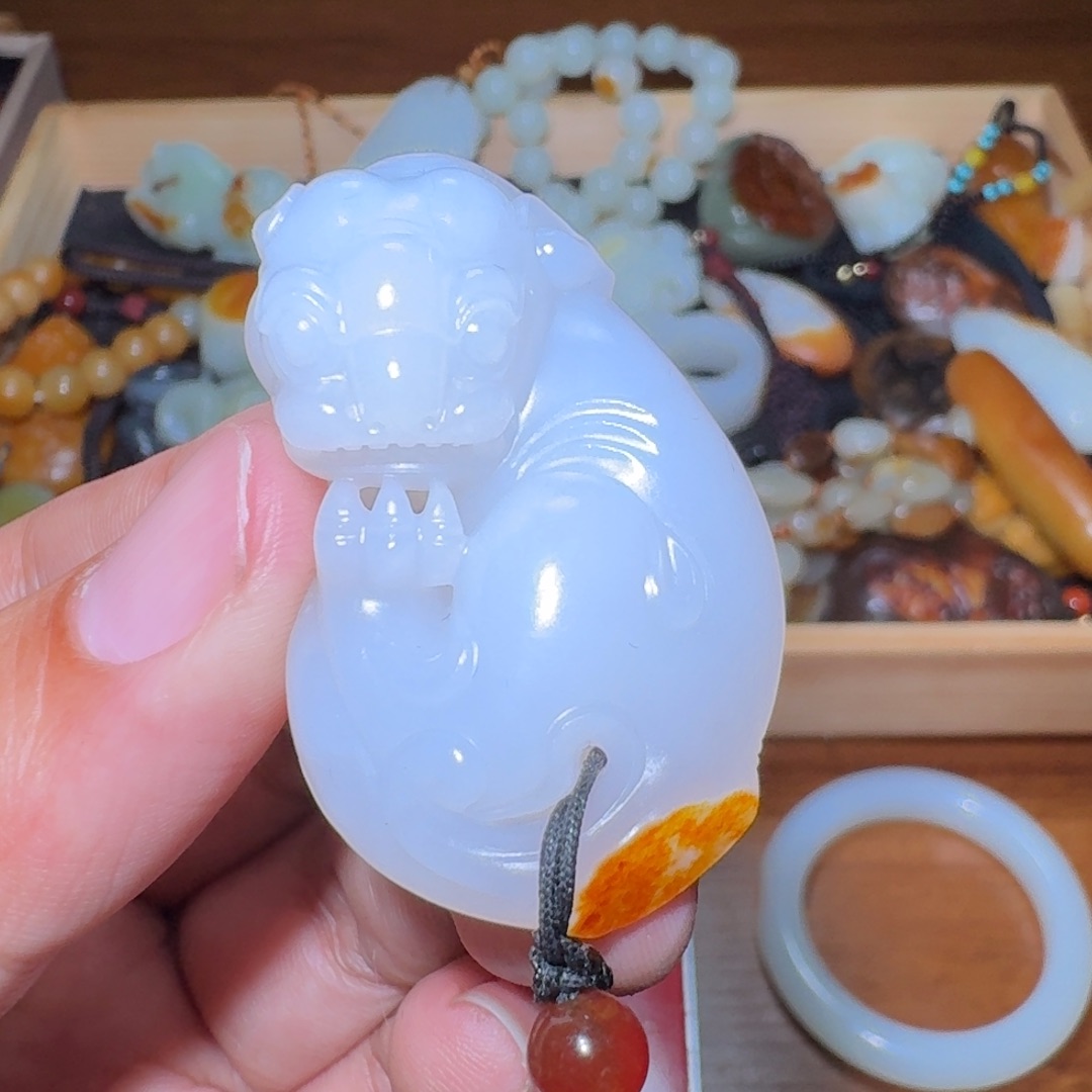 和田玉颈饰未镶嵌