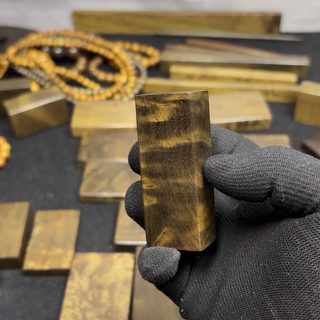 人***酒金丝楠一物一拍链接