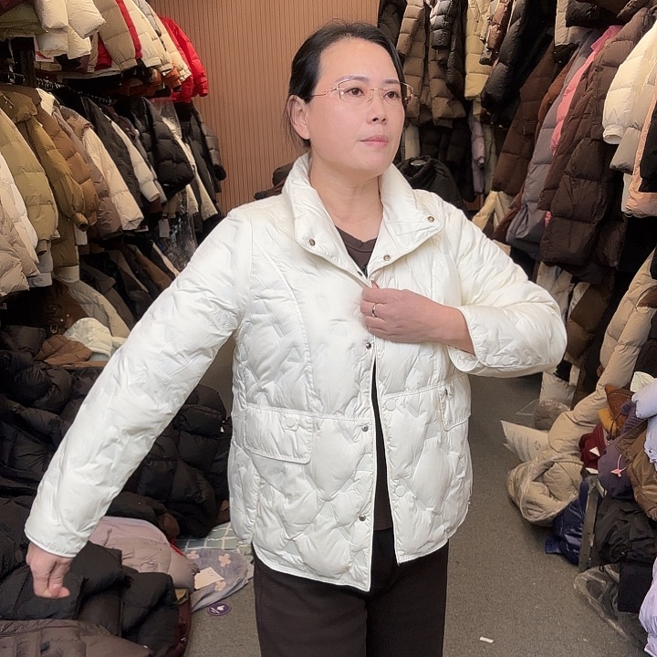 艾雨衣尚羽绒外套