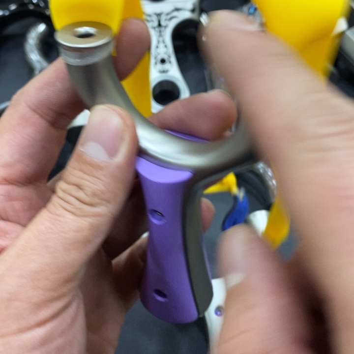 左***兜80不锈钢毒蝎顶卡