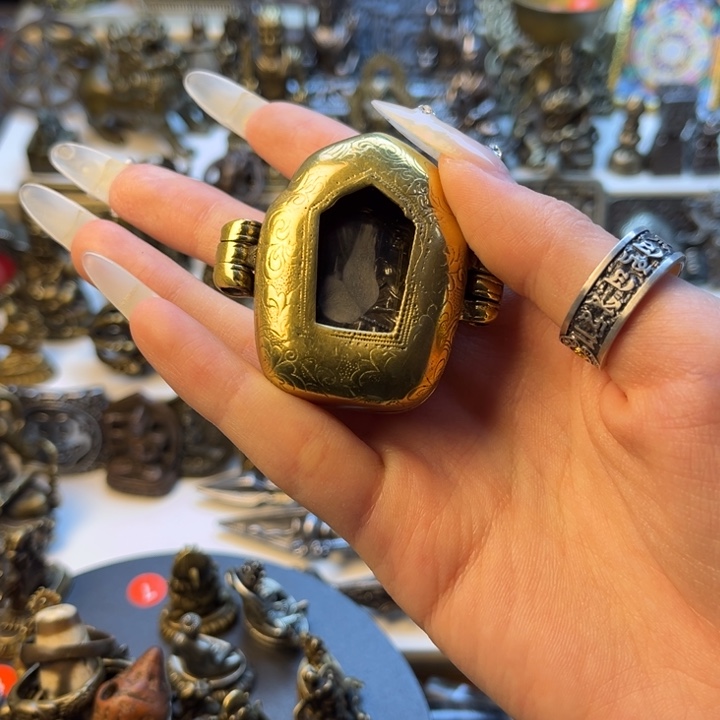 ****泥塑闪价漏价一件