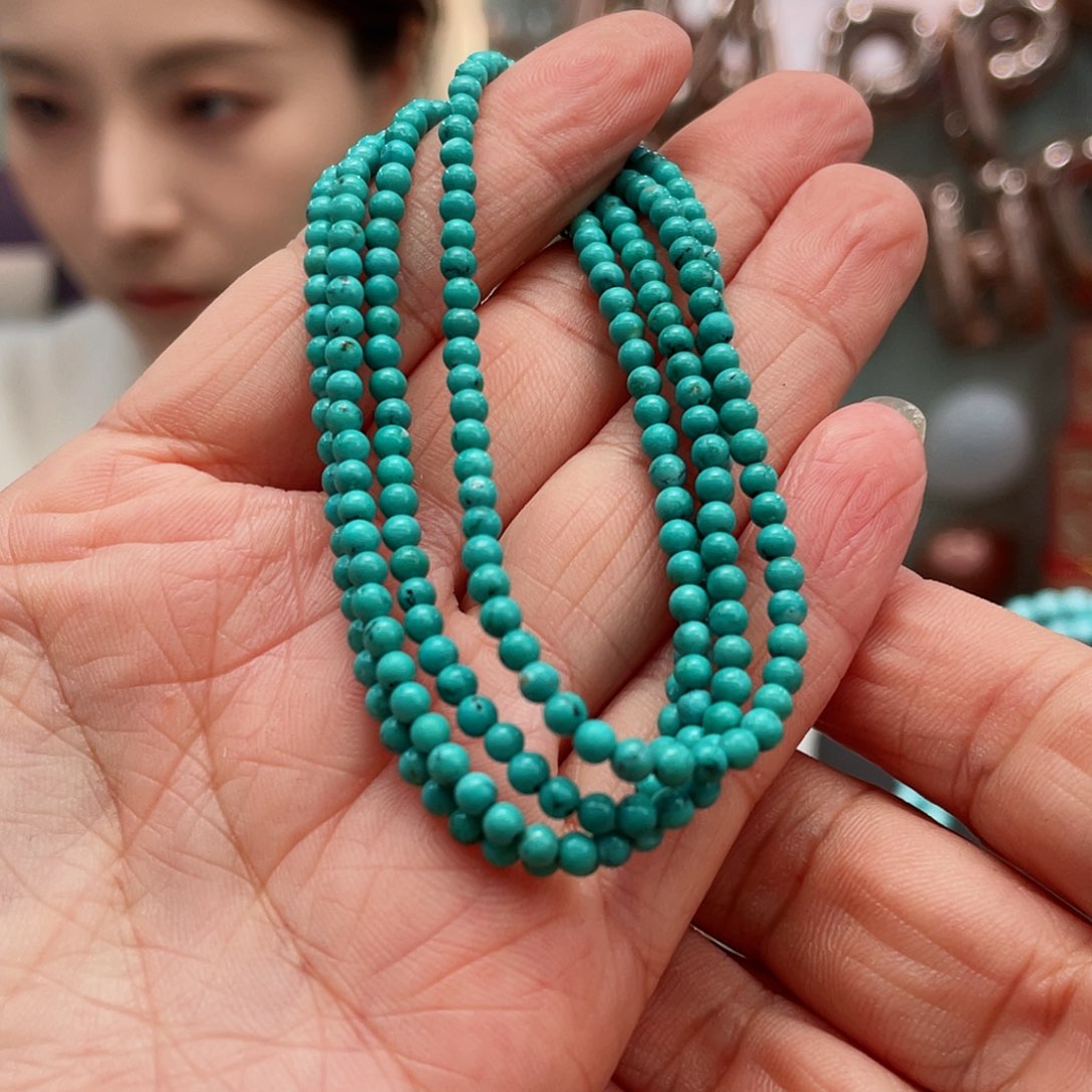 绿松石颈饰未镶嵌