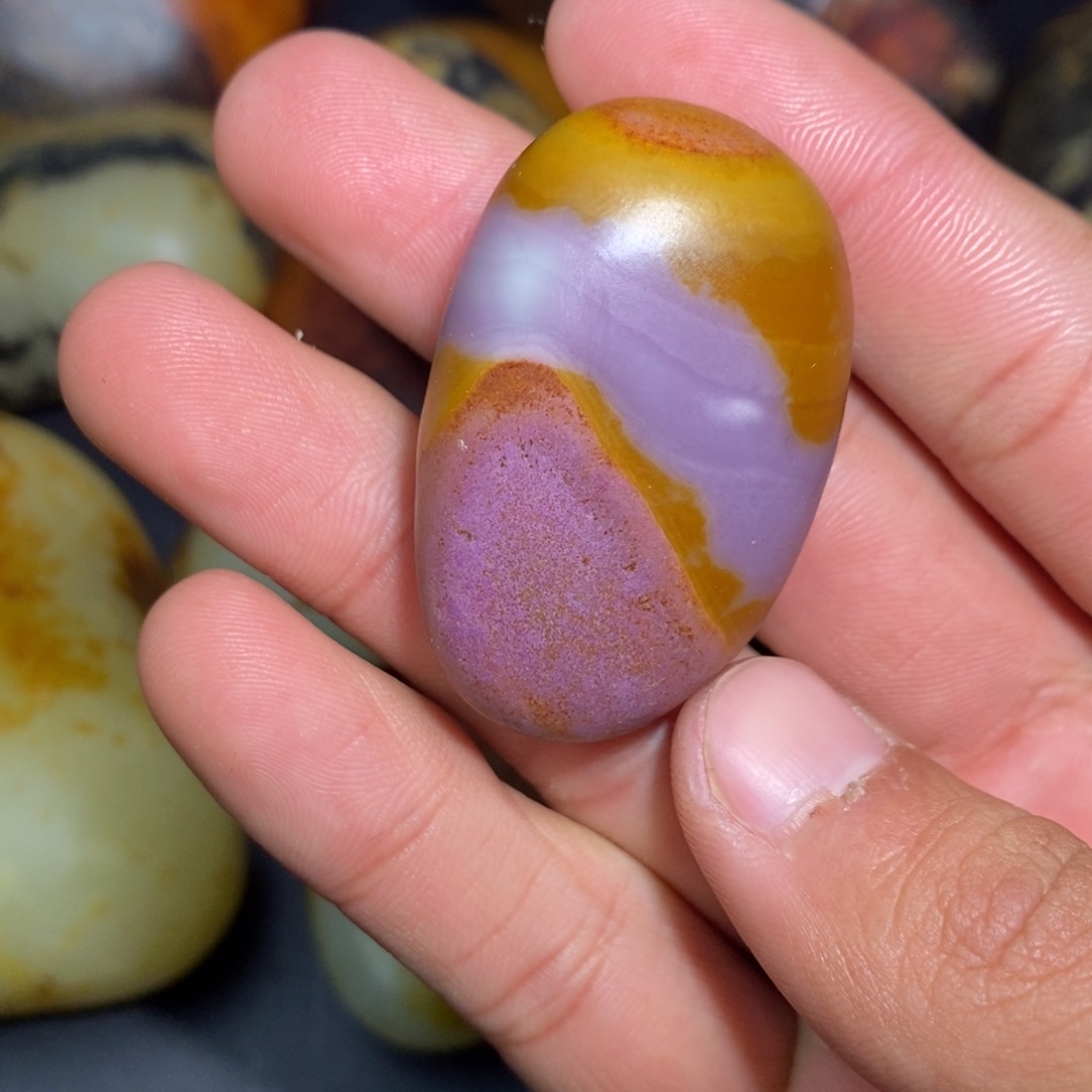 和田玉未镶嵌珠宝奇石