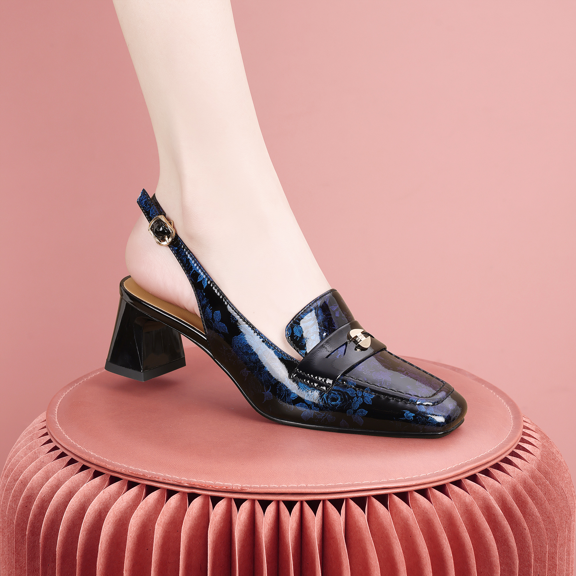 梵芮诗气质拼色粗跟2025夏季新款方头法式后空包头凉鞋-J1278