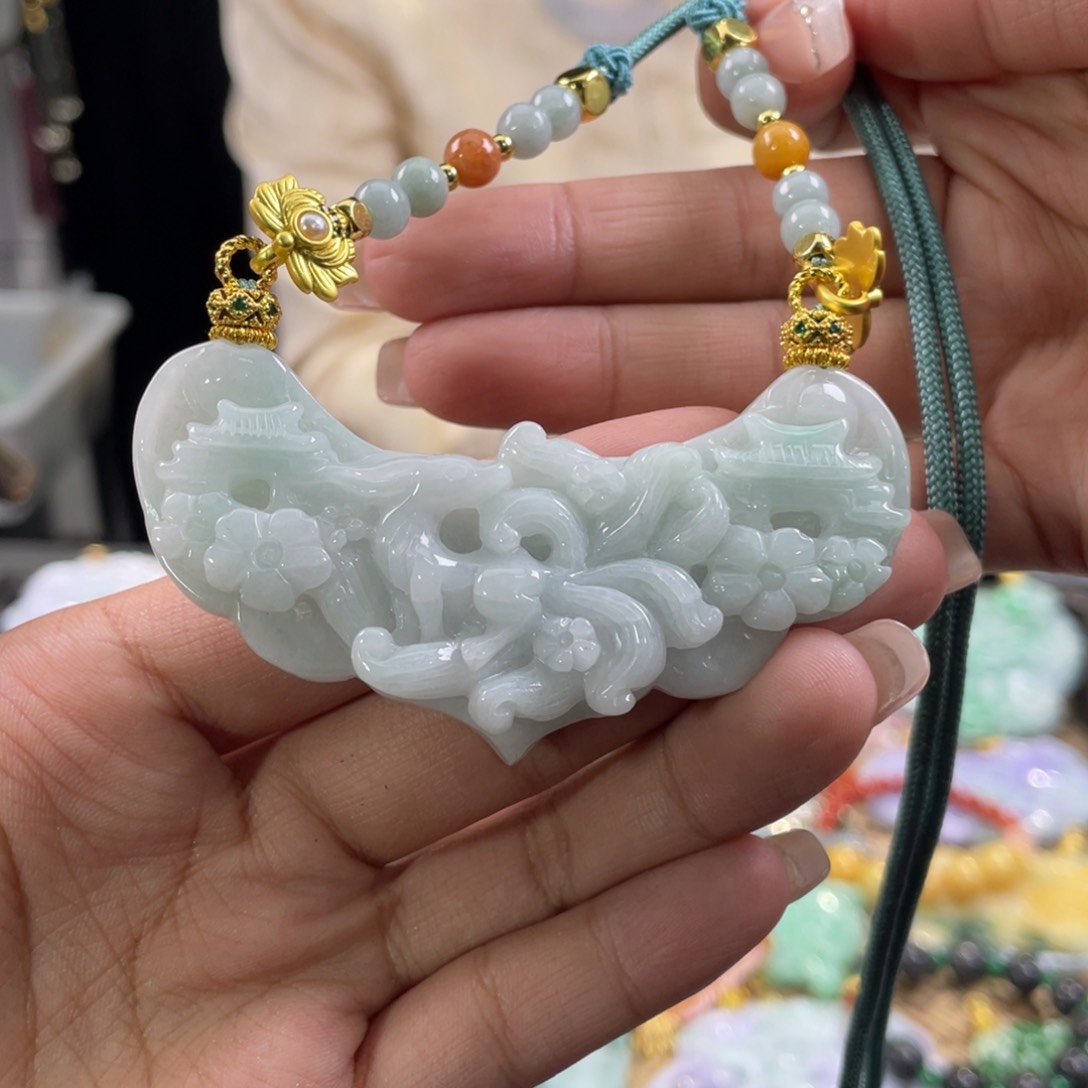 翡翠颈饰未镶嵌代编织