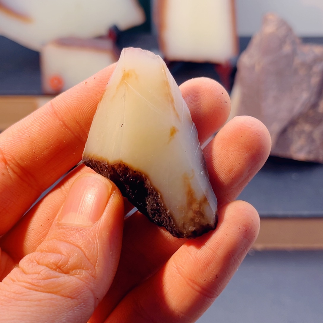 和田玉（糖玉）未镶嵌颈饰